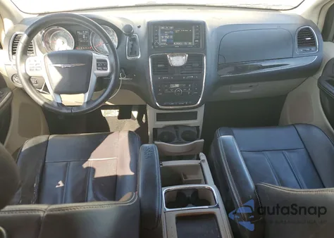 2014 Chrysler Town & Country Touring from USA, damaged, VIN 2C4RC1BG2ER442600